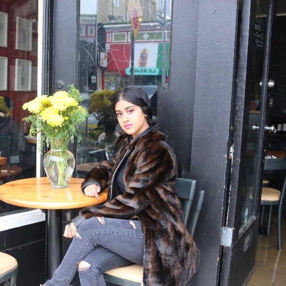 Meet your Posher, Tulsi - Picture 1 of 1